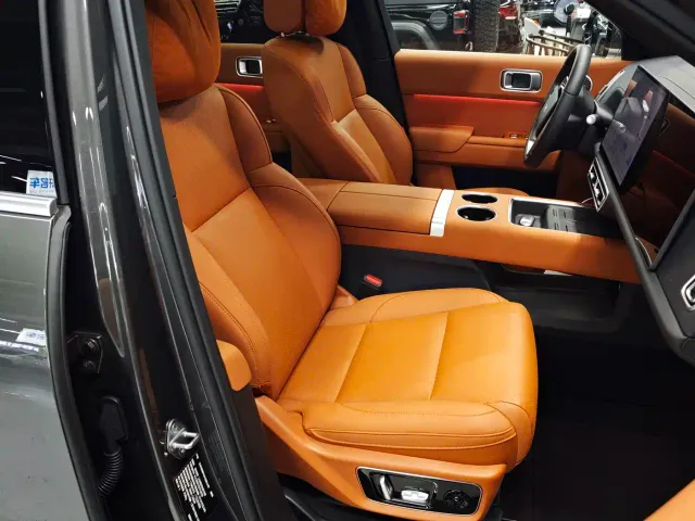 Li Auto L7 — Фото автомобиля 22