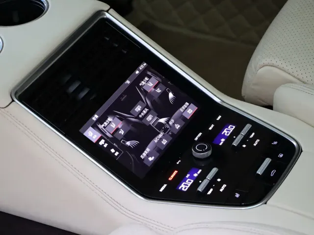 Porsche Panamera — Фото автомобиля 20