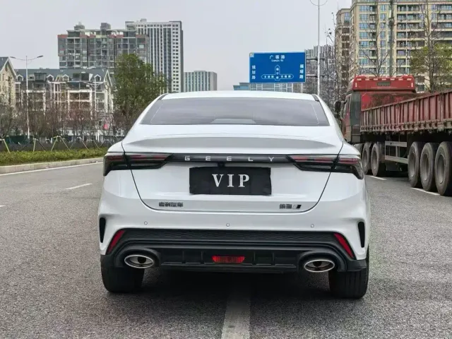 Geely Binrui — Фото автомобиля 8