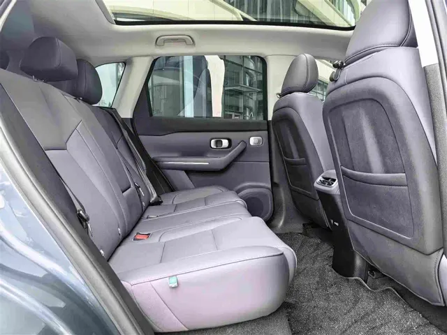 Leapmotor C10 — Фото автомобиля 23