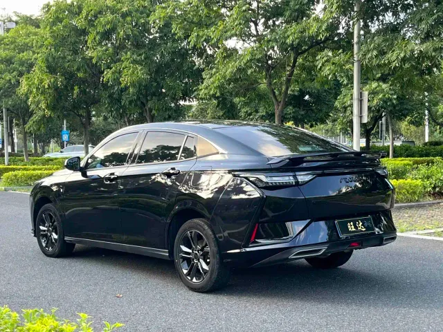Dongfeng Yixuan — Фото автомобиля 6