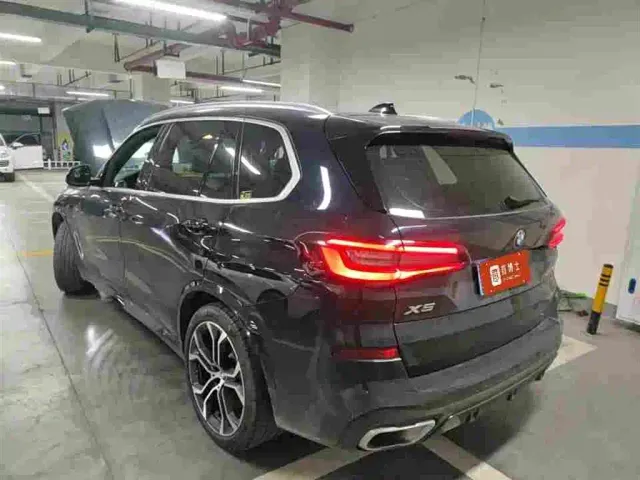 BMW X5 — Фото автомобиля 4