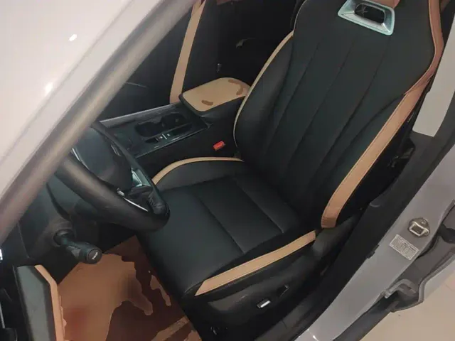 Geely Haoyue PRO — Фото автомобиля 14