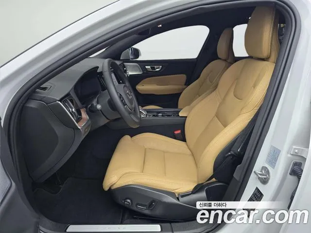 Вольво V60 V60 Cross Country 2 поколение B5 Ultimate AWD — Фото автомобиля 11