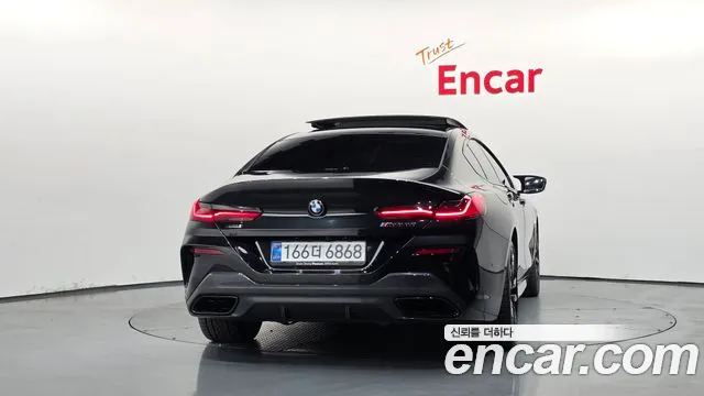BMW 8 Series G15 — Фото автомобиля 4