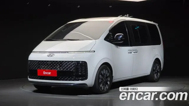 Фотография автомобиля — Hyundai Staria