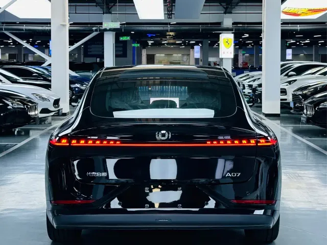 Changan Qiyuan A07 — Фото автомобиля 14