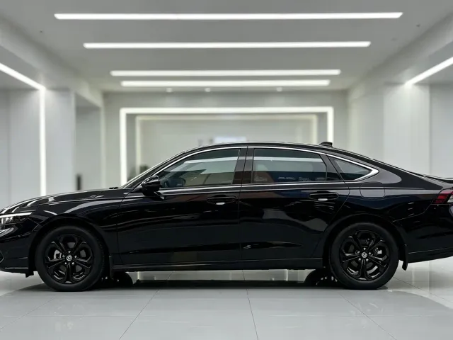 Honda Accord — Фото автомобиля 7
