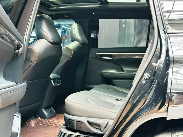 Toyota Crown Kluger — Фото автомобиля 5