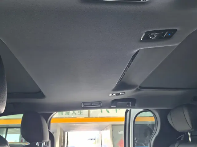 Toyota Sienna — Фото автомобиля 17