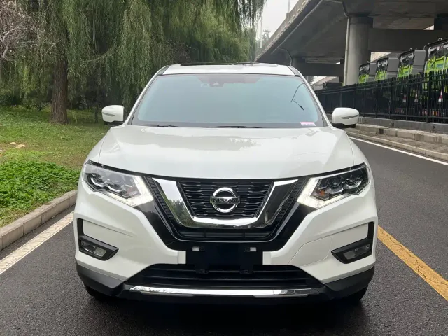 Nissan X-Trail — Фото автомобиля 2