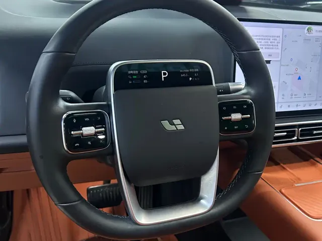 Li Auto L7 — Фото автомобиля 15