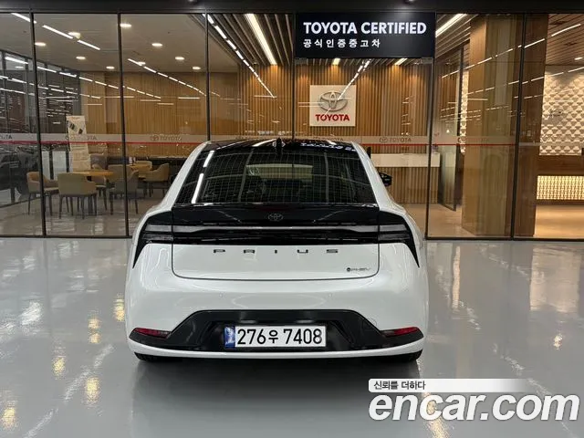 Toyota Prius 5th Gen — Фото автомобиля 4
