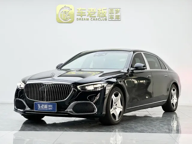 Фотография автомобиля — Mercedes-Benz Maybach S-Class