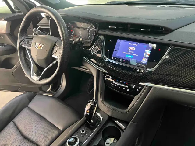 Cadillac XT6 — Фото автомобиля 12