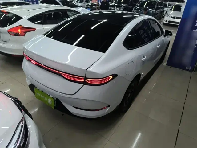 BYD Qin PLUS — Фото автомобиля 6