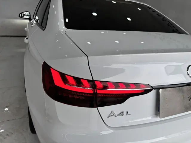 Audi A4L — Фото автомобиля 10