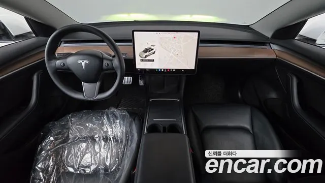 Tesla Model 3 — Фото автомобиля 7