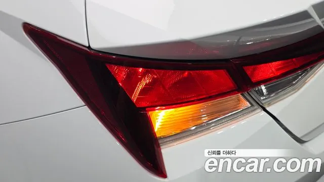 Hyundai AVANTE Avante (CN7) — Фото автомобиля 22