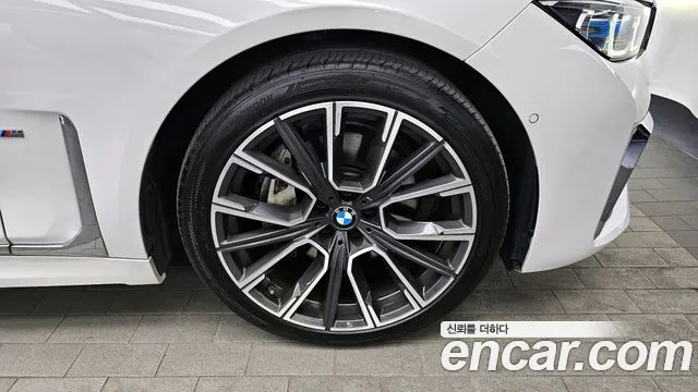 BMW 7-Series — Фото автомобиля 17