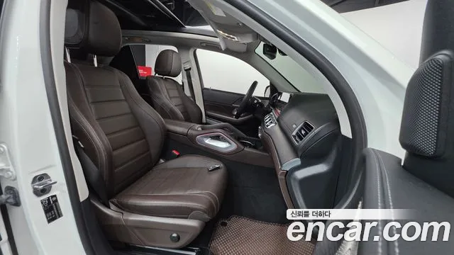 Mercedes-Benz GLE-Class — Фото автомобиля 10