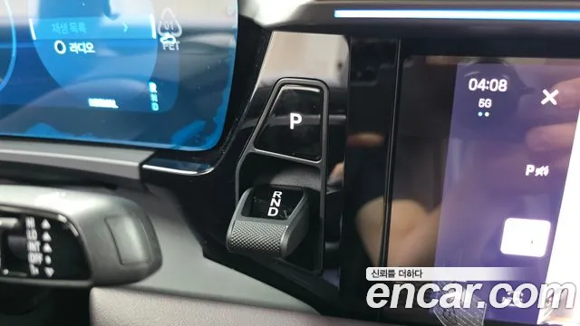 Porsche Macan Electric — Фото автомобиля 12