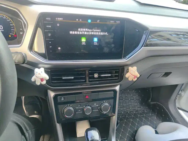 Volkswagen T-Cross — Фото автомобиля 9