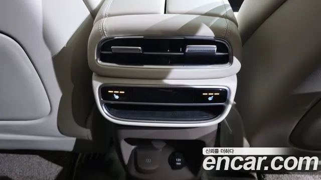 Genesis GV80 — Фото автомобиля 30