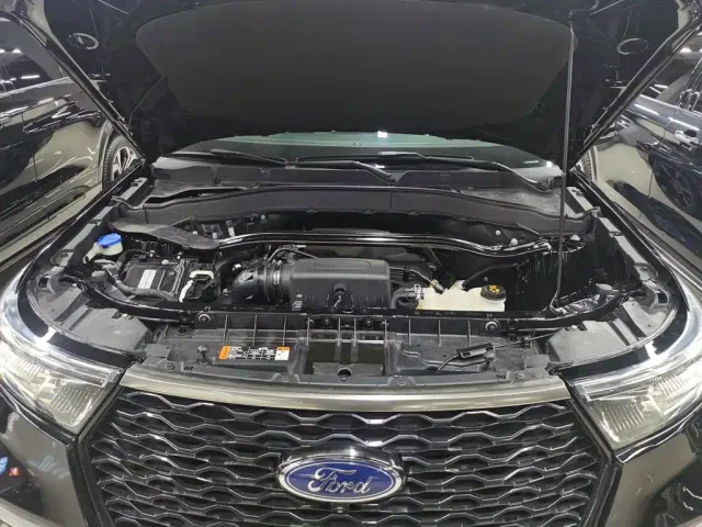 Ford Explorer — Фото автомобиля 18
