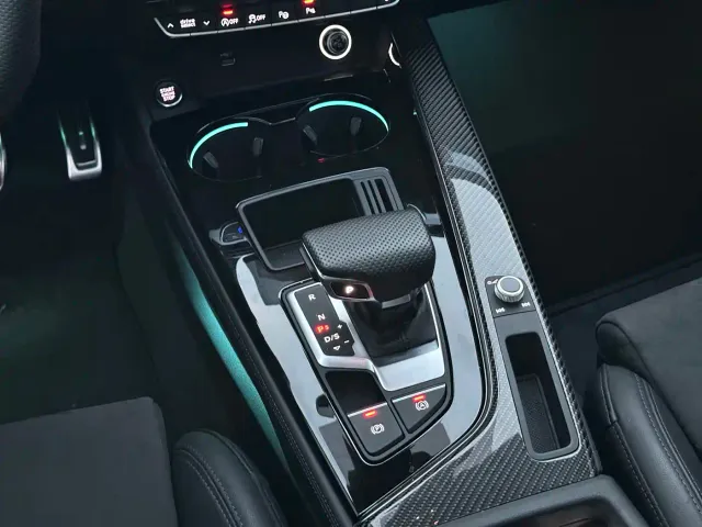 Audi A4L — Фото автомобиля 19