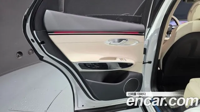 Genesis GV70 2.5T Бензин AWD — Фото автомобиля 19
