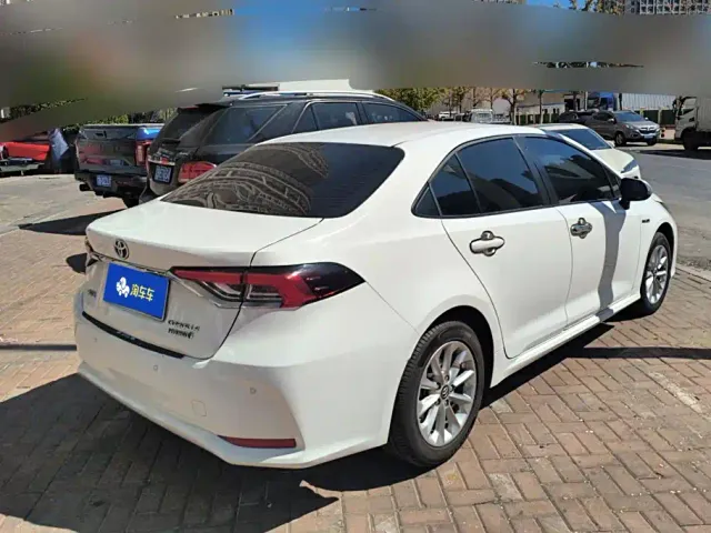 Toyota Corolla — Фото автомобиля 3