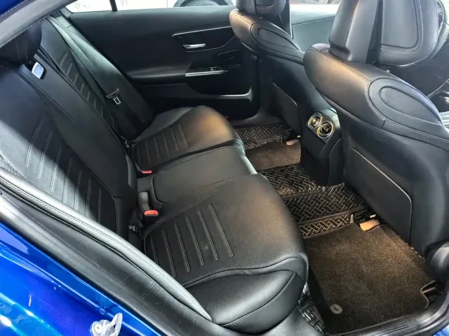 Mercedes-Benz C-Class — Фото автомобиля 11