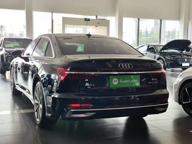 Audi A6L — Фото автомобиля 4