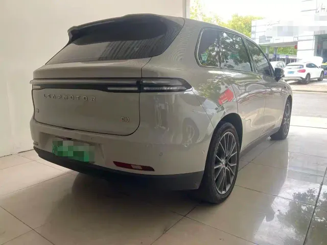 Leapmotor C10 — Фото автомобиля 9