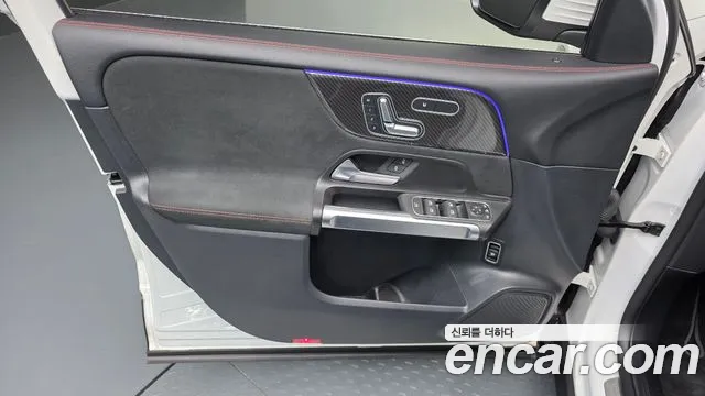 Mercedes-Benz GLB-Class X247 — Фото автомобиля 12