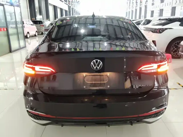Volkswagen Lavida — Фото автомобиля 5