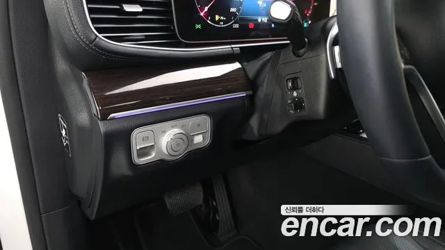 Mercedes-Benz GLE-Class — Фото автомобиля 29