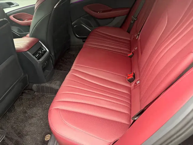 Hongqi H5 — Фото автомобиля 6