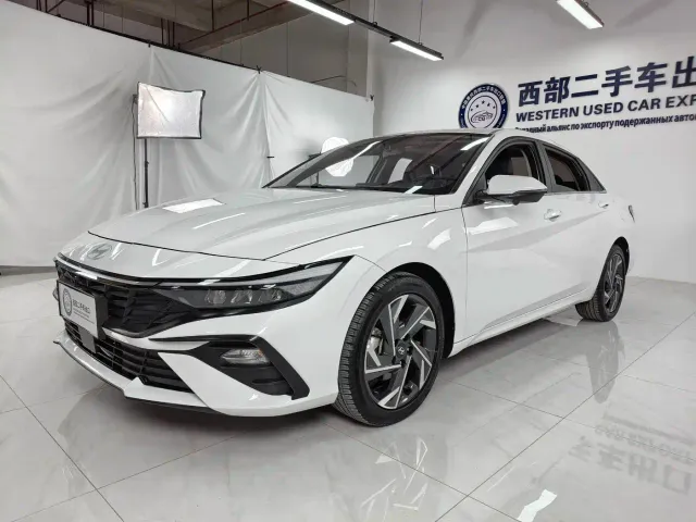 Фотография автомобиля — Hyundai Elantra