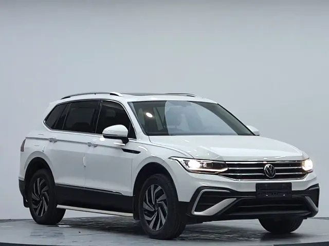Volkswagen Tiguan L — Фото автомобиля 3