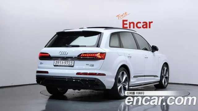 Audi Q7 55 TFSI quattro Premium — Фото автомобиля 2
