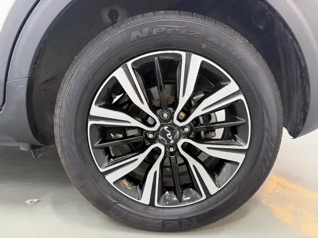 Kia KX1 — Фото автомобиля 9