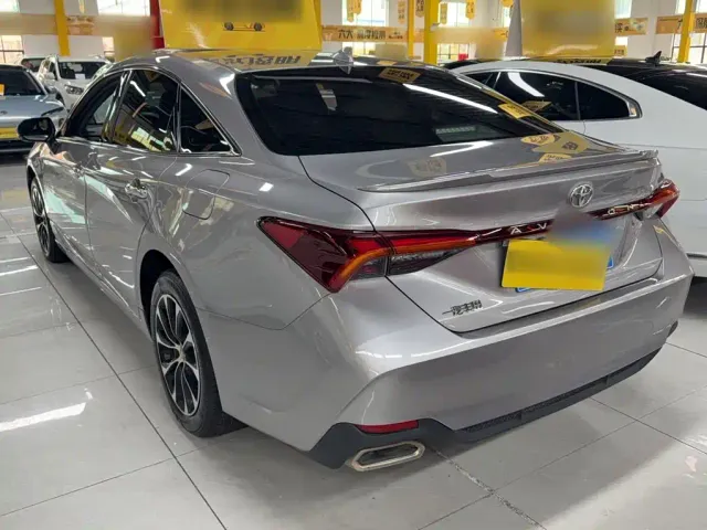 Toyota Avalon — Фото автомобиля 13