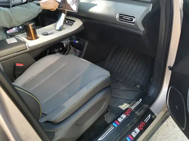 Changan Qiyuan Q05 — Фото автомобиля 8