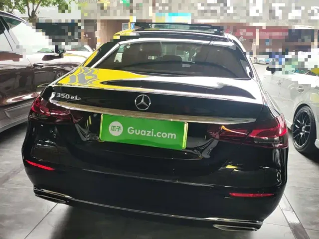 Mercedes-Benz E-Class — Фото автомобиля 5