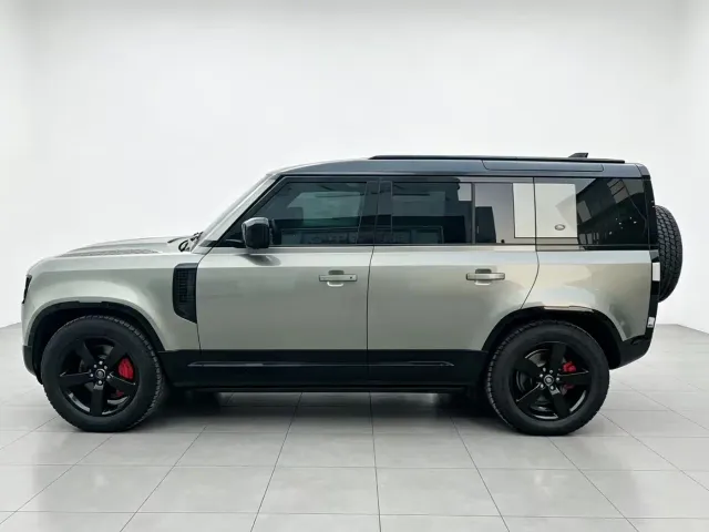 Land Rover Defender — Фото автомобиля 5