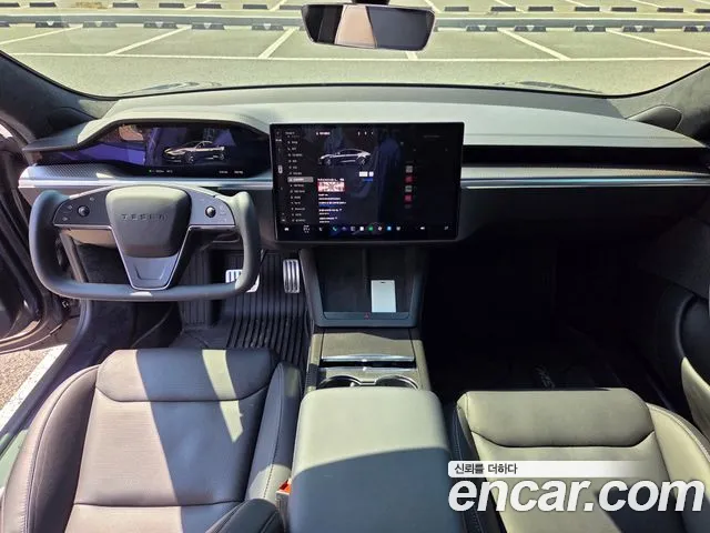 Tesla Model S — Фото автомобиля 7