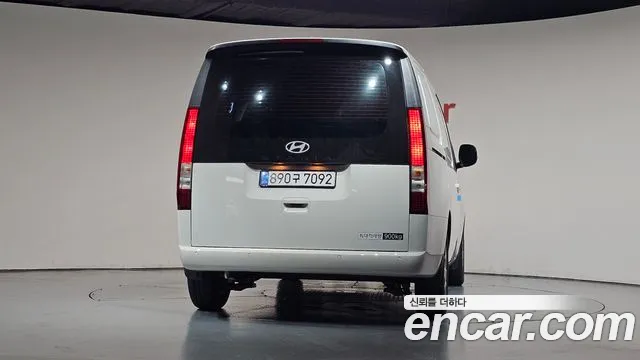 Hyundai Staria Staria (New) — Фото автомобиля 3