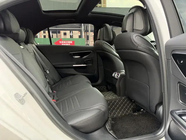 Mercedes-Benz C-Class — Фото автомобиля 10
